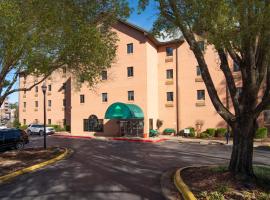 Guest Inn & Suites - Midtown Medical Center, hotel v destinácii Little Rock