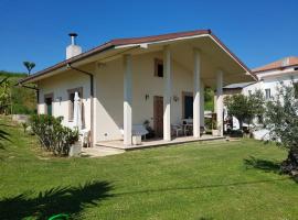 Hotel fotoğraf: Villetta in collina a due passi dal mare