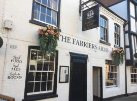 FARRIERS ARMS、ウスターのホテル