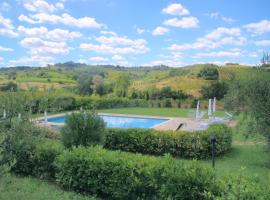 Hotel fotografie: Pozzo Fresco Villa Sleeps 24 Pool Air Con WiFi