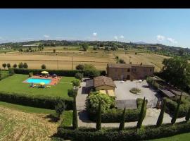 Foto do Hotel: Foiano della Chiana Villa Sleeps 14 WiFi