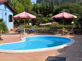 होटल की एक तस्वीर: Case Di Girolamo Villa Sleeps 4 Pool Air Con