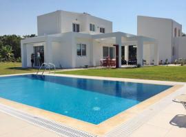 صور الفندق: Ikaros Villa Sleeps 6 Pool Air Con WiFi