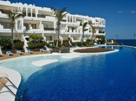 Hotel Foto: Full Sea View Apartment Costa Teguise Beach