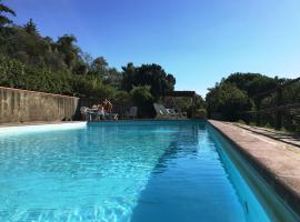 ホテル写真: TOSCANA TOUR - Casa Bianca Villa swimming pool with sea view, fenced garden, barbecue