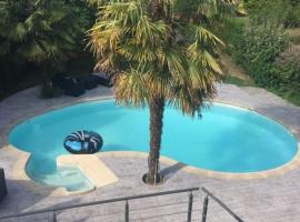 Hình ảnh khách sạn: logement avec piscine entre château et hippodrome