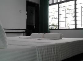 Water Front Home Stay and Resort, hotel in Anuradhapura