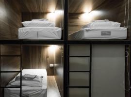 Kumba Hostel, hotel in Chania Town