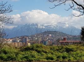 Hotel Photo: Monolocale con giardino indipendente