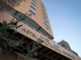 Hotel Tower Inn & Suites