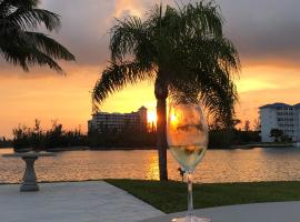 Obera Beach #105, Hotel in Freeport