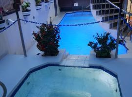 Foto di Hotel: Cool Martin Family Hotel and Resort