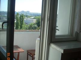 รูปภาพของโรงแรม: Apartment on 35ya Gvardeyskaya
