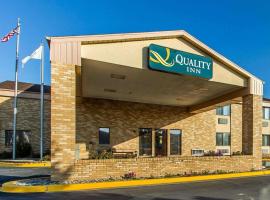 Quality Inn Burlington near Hwy 34, hotel v destinaci Burlington