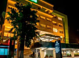 Grand Padis Hotel, hotel em Bondowoso