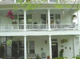 호텔 사진: 1908 Ridgeway House B&B