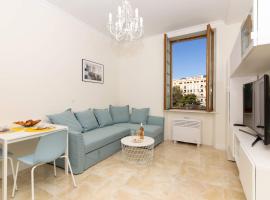 Фотография гостиницы: new cosy apartment in the centre of Nice