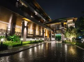 Nadee 10 Resort & Hotel