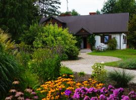 A picture of the hotel: Osada Leśna Doboszówka