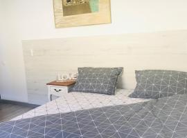 Casa Ryana Self Check-in, khách sạn ở Gilău