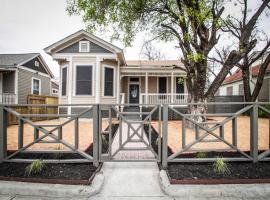 Hotelfotos: Wyoming St Restored Historic 2BR/1BA Downtown