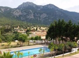 होटल की एक तस्वीर: Luxury apartments one hour from Athens!