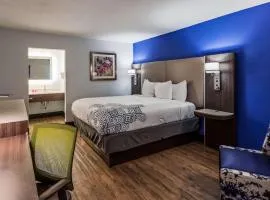 SureStay Plus Hotel by Best Western Sacramento Cal Expo, hotel in Sacramento