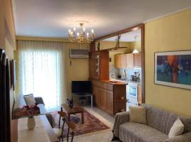 होटल की एक तस्वीर: Bright apartment in Nea Palatia â¢ Oropos