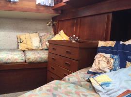 Hotelfotos: A & A Bed on Boat