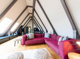 Hotel Photo: Linton Collection - The Attic Flat