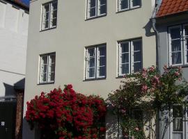 Hotel fotoğraf: Gästehaus am Krähenteich