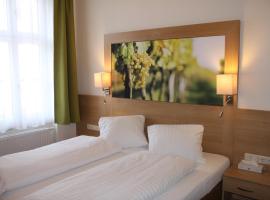 Hotel Photo: Weinhotel Rieder