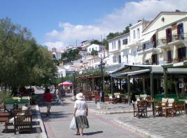 Hotel fotoğraf: Almiriki Rooms