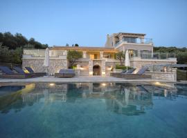 A picture of the hotel: Stunning five room villa w/pool