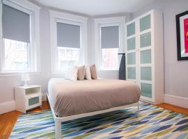 酒店照片: A Stylish Stay w/ a Queen Bed, Heated Floors.. #14