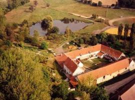 מלון צילום: La Ferme des Moulineaux