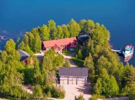 Santa's Little Village - Hotel Uitonniemi