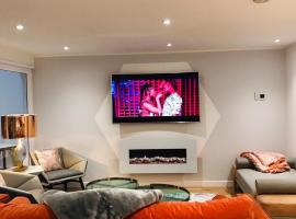 Hotel Photo: Lush Apartment -2Bedroom Duplex - Glasgow Green