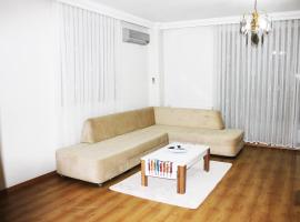 Photo de l’hôtel: COZY FLAT NEAR AIRPORT AND CITY CENTER WITH GARDEN