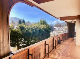 Foto di Hotel: TriesteVillas CASATARVISIO CT4, Huge terrace facing nature, 6 guests