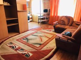 酒店照片: Уютная трёхкомнатная квартира на Литвинова