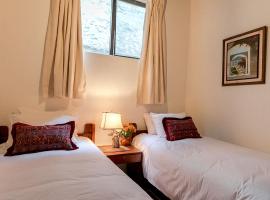 Gambaran Hotel: 2 bd/2 bath Lake front Apartment with hot tub