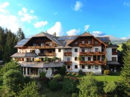 Hotel Häuserl im Wald, hotel a Mariapfarr