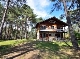 Hotel fotografie: Large Chalet Near Gorges du Verdon