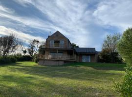 Hotel Photo: Trinity Farm Ocean view Cottage