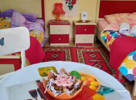 Hotel kuvat: Private room historic center Elbasan