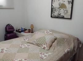 מלון צילום: Quarto em apartamento com jeito de casa de vila