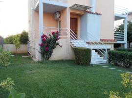 Hotel fotoğraf: Sunny spacious house with garden 5min from Nafplio