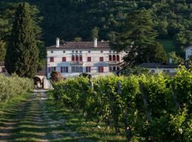 A picture of the hotel: Villa Premoli - Agriturismo di charme