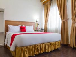 Hotel kuvat: RedDoorz Plus @ Surapati 2